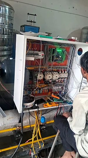 60Tr water cooled screw chiller machine for Beverage 